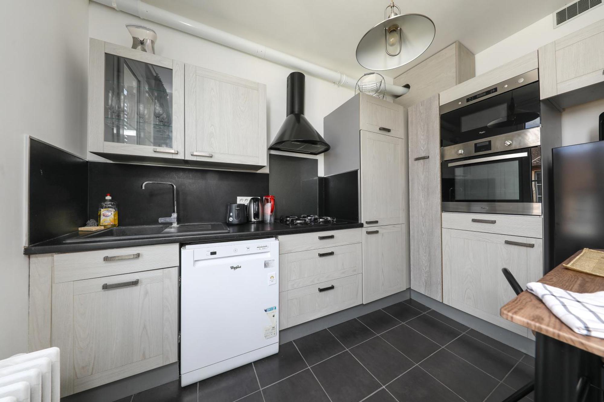 Compiègne Charmant Appartement Dans Le Centre Ville, A 2 Minutes Du Palais מראה חיצוני תמונה